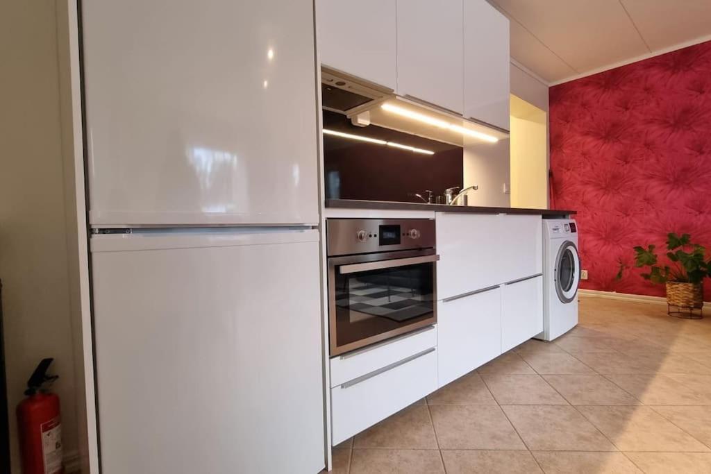 Quiet And Comfy With Swimming Pool Apartment Onsala Ngoại thất bức ảnh
